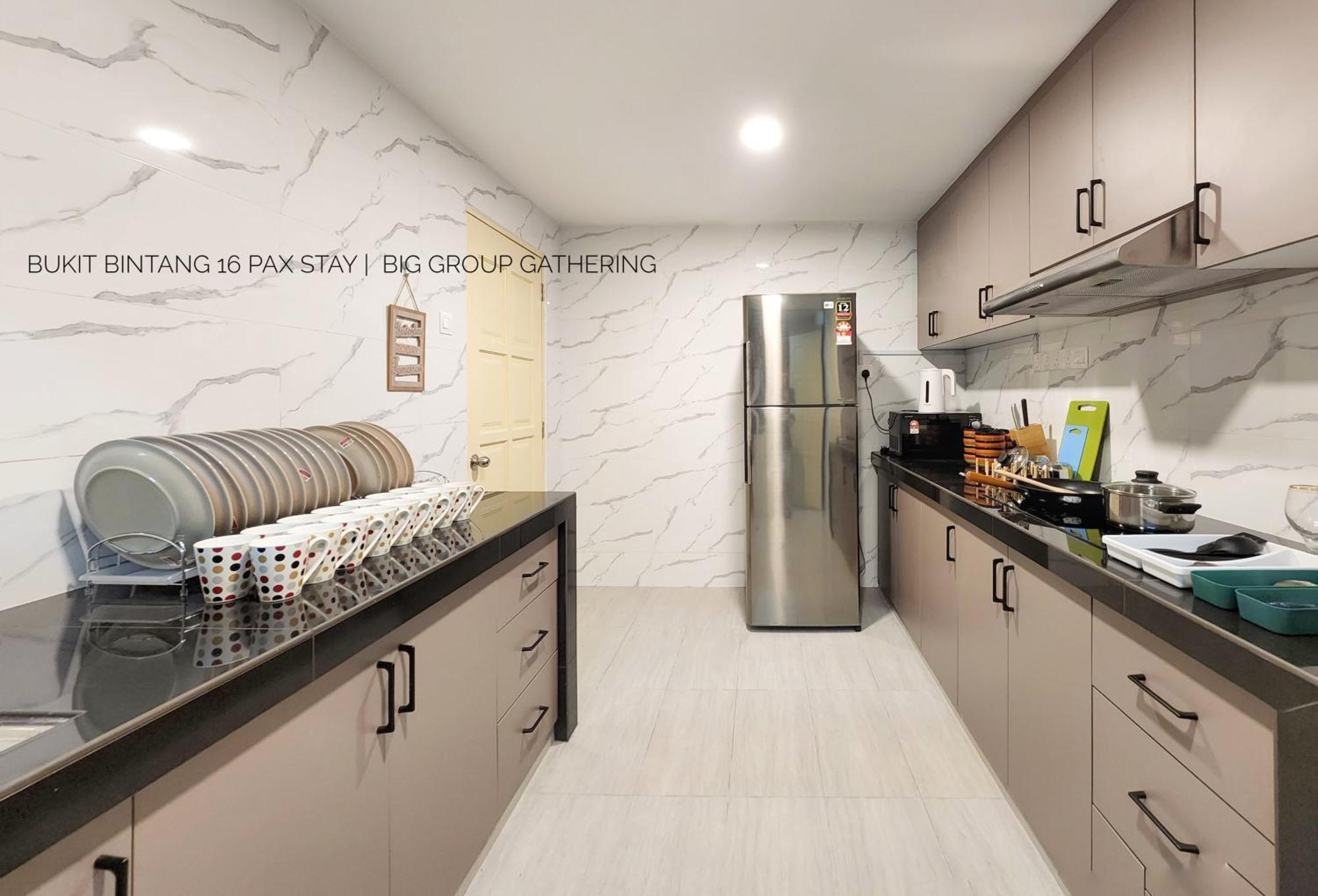 16pax Bukit Bintang Pavilion/fahrenheit/ Netflix * Kuala Lumpur