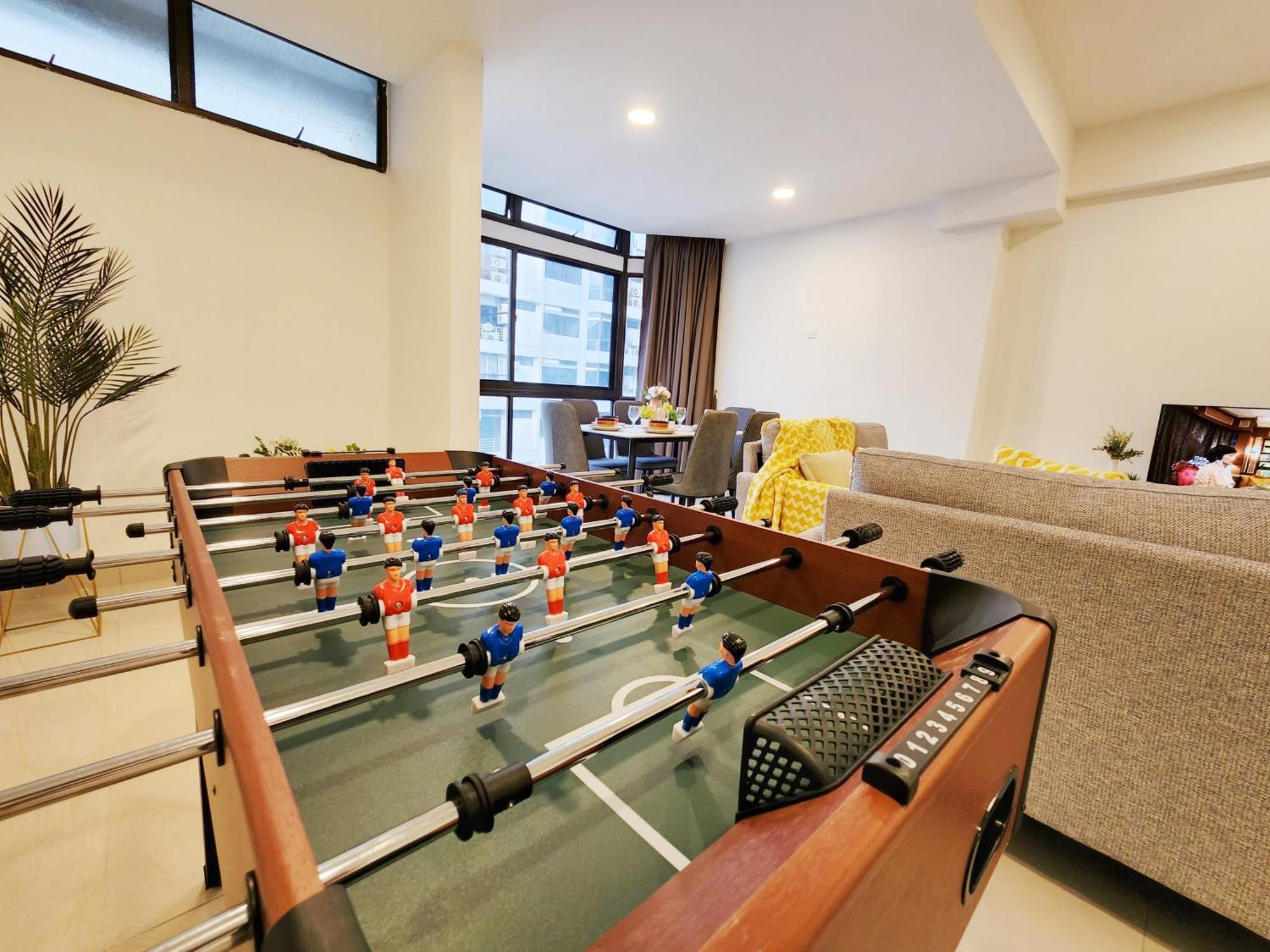 16pax Bukit Bintang Pavilion/fahrenheit/ Netflix
